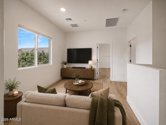 2275 W HARMONT Drive, Phoenix, AZ 85021