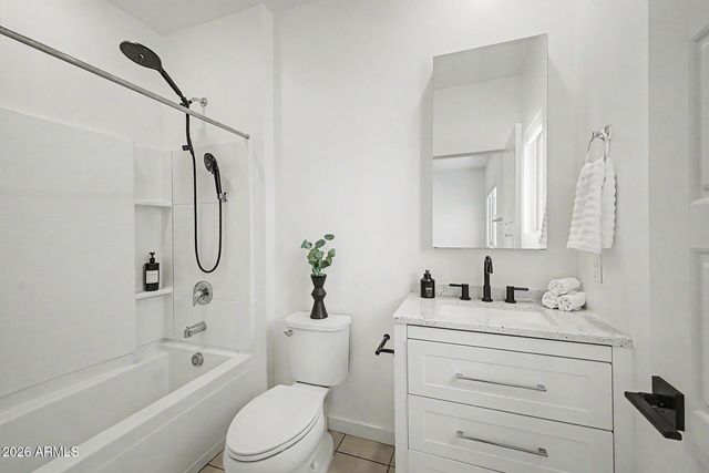 2275 W HARMONT Drive, Phoenix, AZ 85021