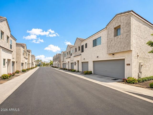 2275 W HARMONT Drive, Phoenix, AZ 85021