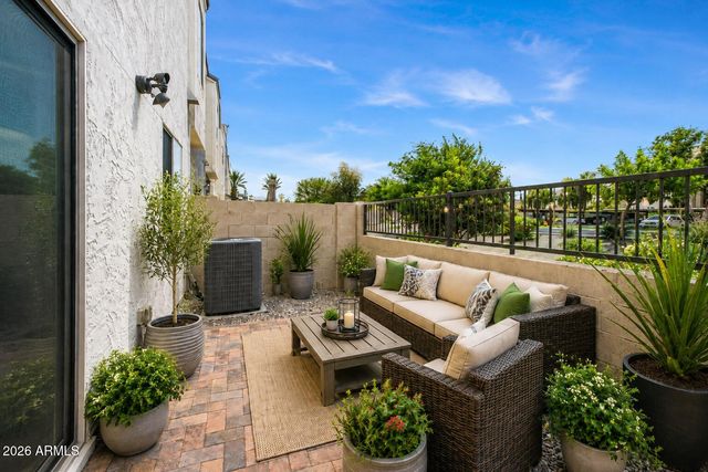 2275 W HARMONT Drive, Phoenix, AZ 85021
