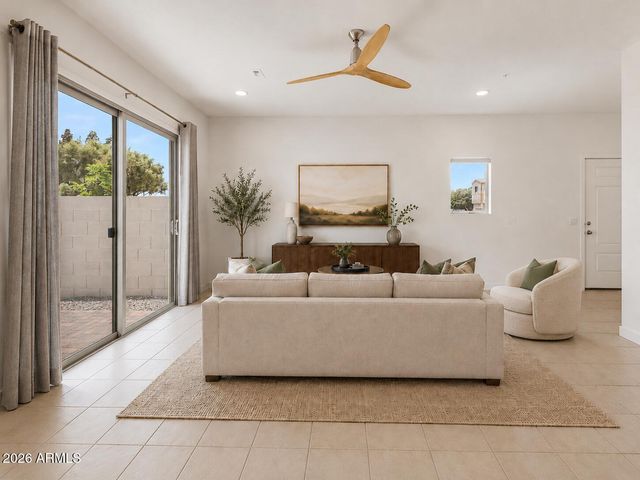2275 W HARMONT Drive, Phoenix, AZ 85021