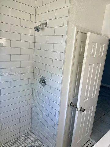 630 NE 15th Ct, Fort Lauderdale, FL 33304