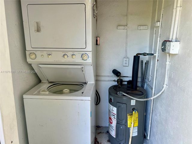 630 NE 15th Ct, Fort Lauderdale, FL 33304