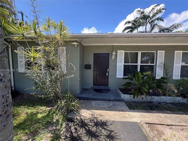 630 NE 15th Ct, Fort Lauderdale, FL 33304