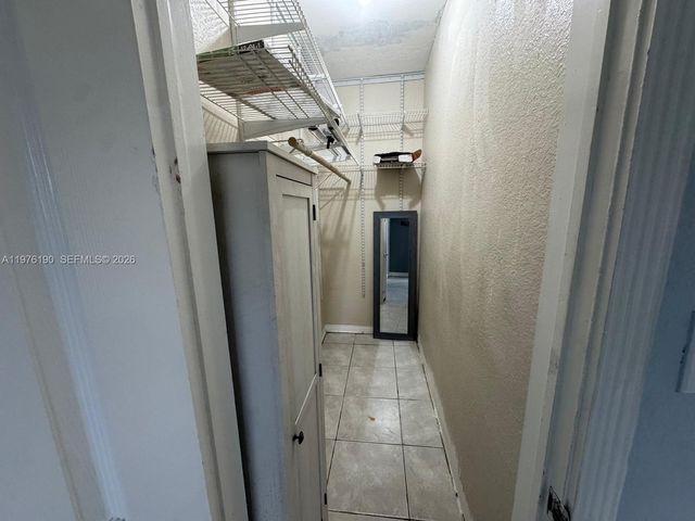 630 NE 15th Ct, Fort Lauderdale, FL 33304