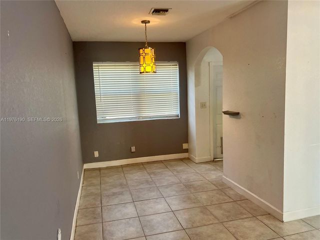 630 NE 15th Ct, Fort Lauderdale, FL 33304