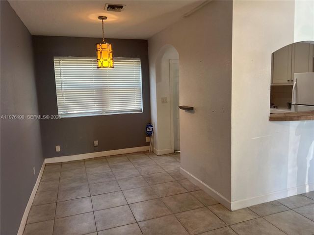 630 NE 15th Ct, Fort Lauderdale, FL 33304