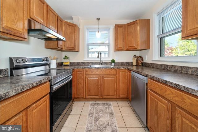 1014 FOULK RD, Wilmington, DE 19803