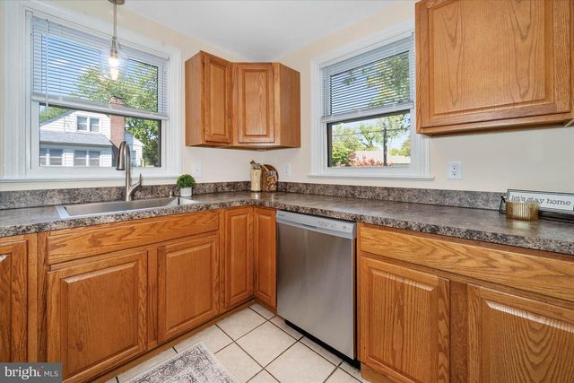 1014 FOULK RD, Wilmington, DE 19803
