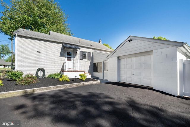 1014 FOULK RD, Wilmington, DE 19803