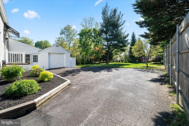 1014 FOULK RD, Wilmington, DE 19803