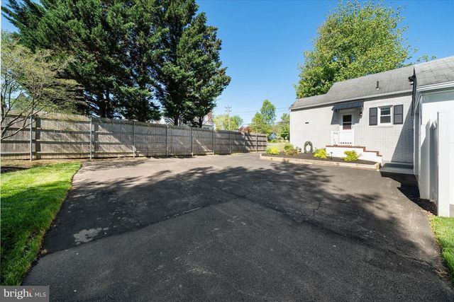 1014 FOULK RD, Wilmington, DE 19803