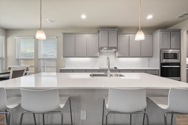 6037 Kansas Trail, Midlothian, TX 76065