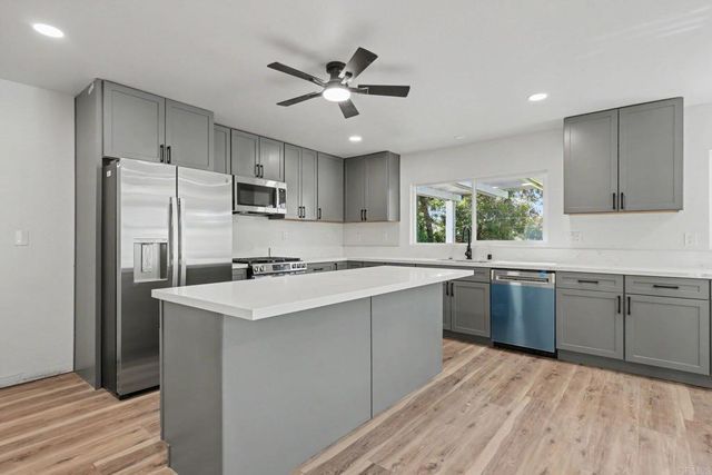 1979 San Pablo Dr, San Marcos, CA 92078