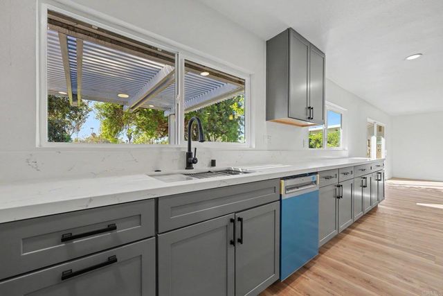 1979 San Pablo Dr, San Marcos, CA 92078
