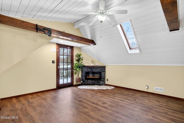 10 Katherine Terrace, Clifton Park, NY 12065