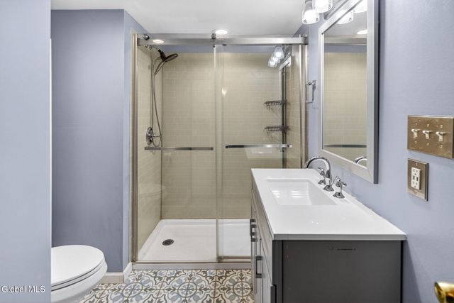 10 Katherine Terrace, Clifton Park, NY 12065