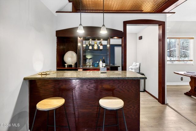 10 Katherine Terrace, Clifton Park, NY 12065