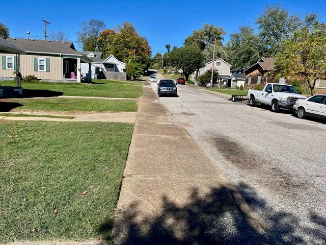 200 Rupper Avenue, Evansville, IN 47720