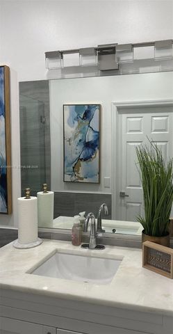 7690 S Southwood Cir, Davie, FL 33328