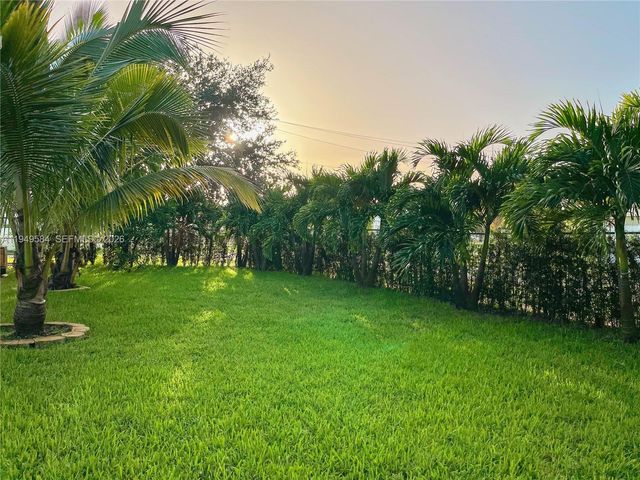 3390 SW 21st St, Fort Lauderdale, FL 33312