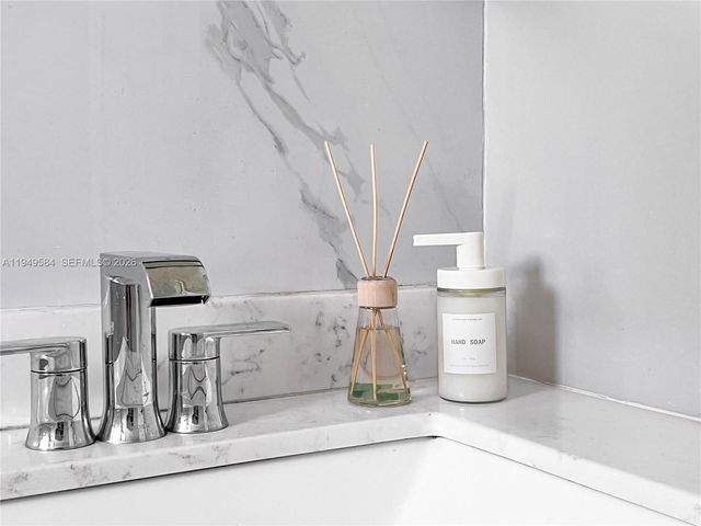 3390 SW 21st St, Fort Lauderdale, FL 33312