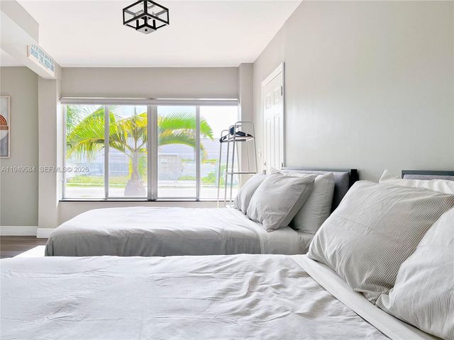 3390 SW 21st St, Fort Lauderdale, FL 33312