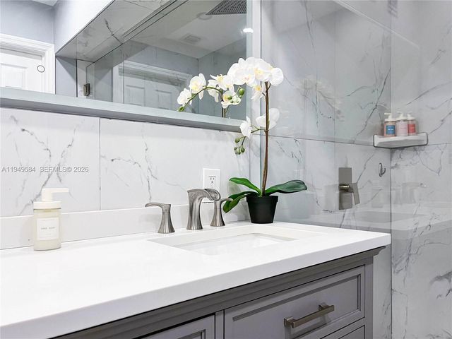 3390 SW 21st St, Fort Lauderdale, FL 33312