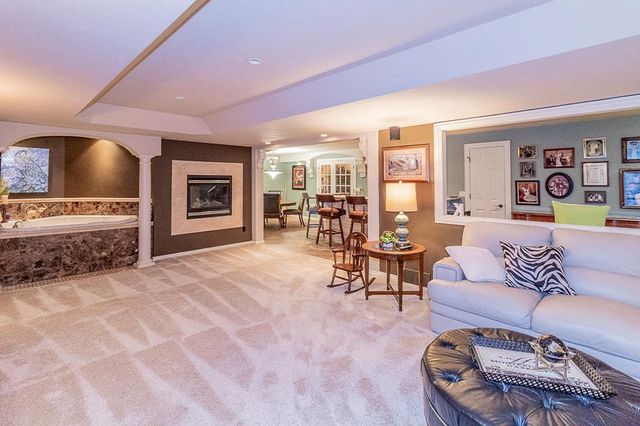 4731 WESTBROOK COURT, Appleton, WI 54913
