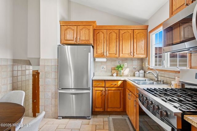 35 Calt Drive, Hazlet, NJ 07730