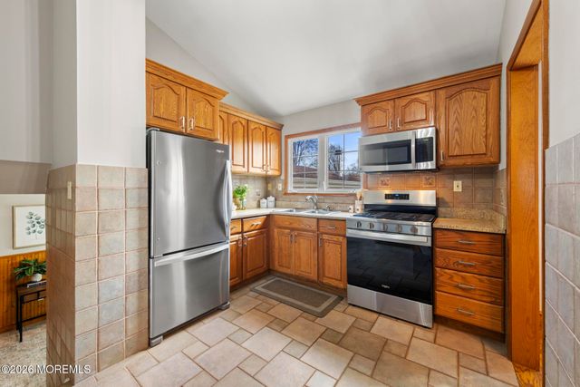 35 Calt Drive, Hazlet, NJ 07730