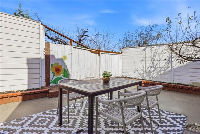 542 542 White Fir Dr, San Leandro, CA 94577