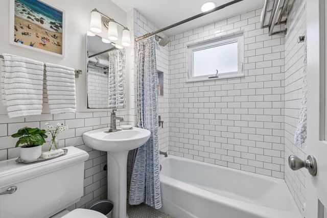 4936 Xerxes Avenue S, Minneapolis, MN 55410