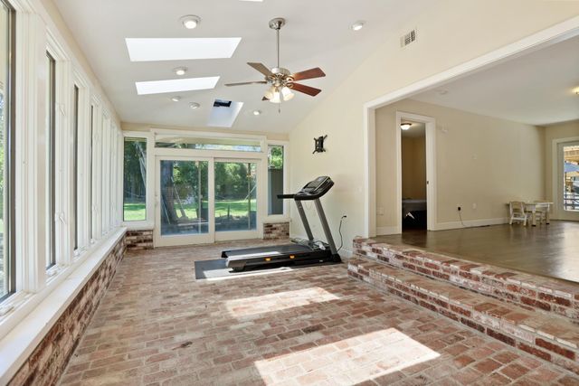 9935 Hazel Rd, Stockton, CA 95212