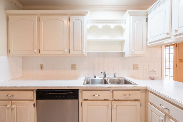 102 Live Oak, Searcy, AR 72143