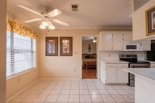 102 Live Oak, Searcy, AR 72143