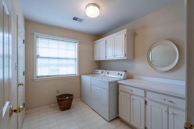 102 Live Oak, Searcy, AR 72143