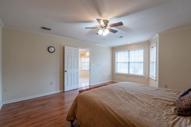 102 Live Oak, Searcy, AR 72143