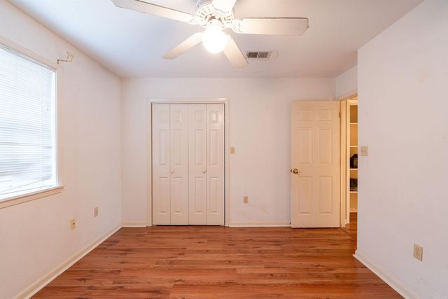 102 Live Oak, Searcy, AR 72143