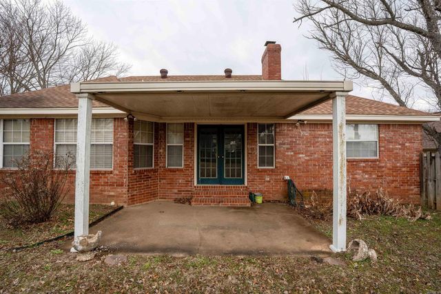 102 Live Oak, Searcy, AR 72143