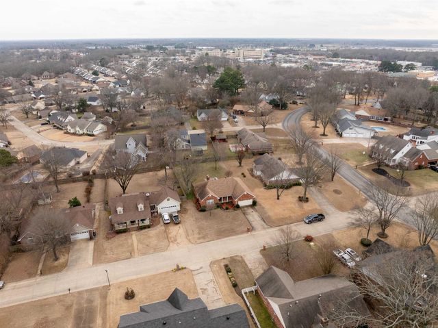 102 Live Oak, Searcy, AR 72143