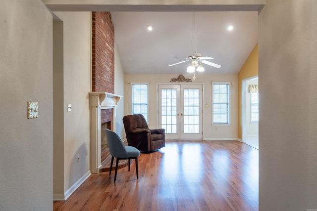 102 Live Oak, Searcy, AR 72143