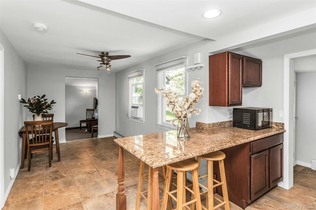 71 Paprocki Avenue, West Islip, NY 11795