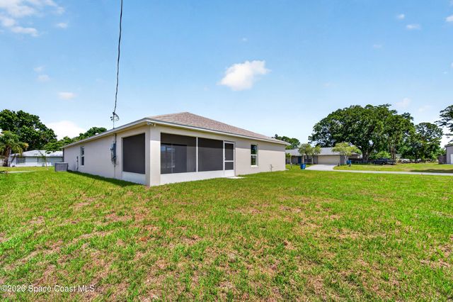 694 Airoso Road SE, Palm Bay, FL 32909