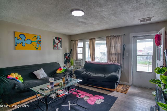 1472 S 9th St, Louisville, KY 40208