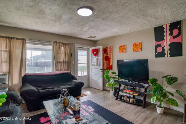 1472 S 9th St, Louisville, KY 40208