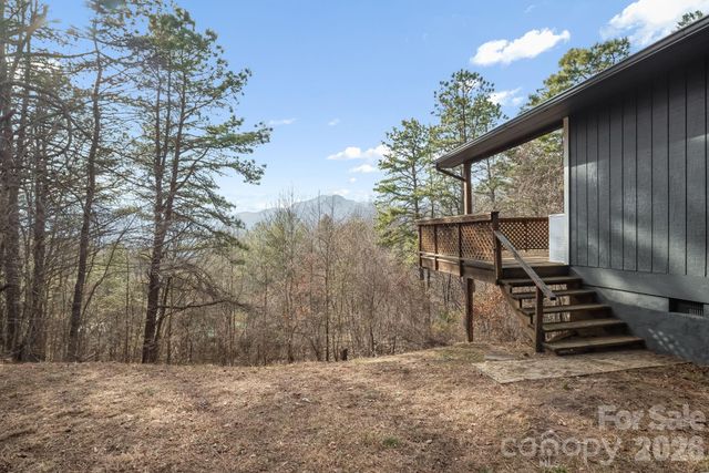 1330 Maple Springs Drive, Waynesville, NC 28785