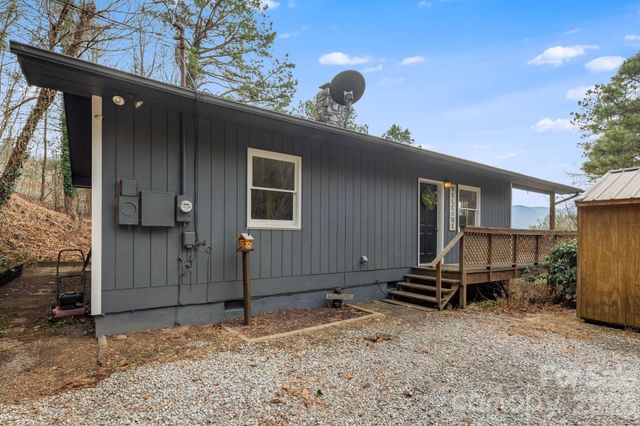 1330 Maple Springs Drive, Waynesville, NC 28785