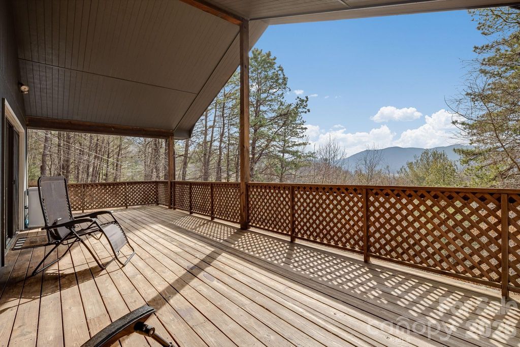 1330 Maple Springs Drive, Waynesville, NC 28785