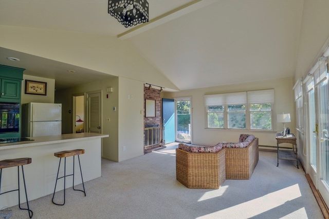 7 Cynthia Street, Dartmouth, MA 02748